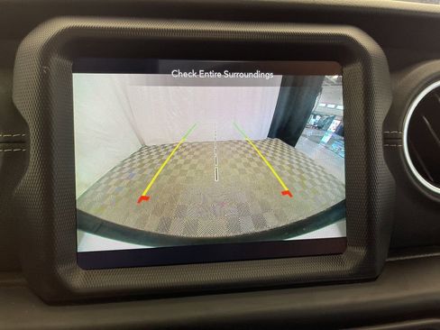 Used 2023 Jeep Wrangler Unlimited Sahara image 18