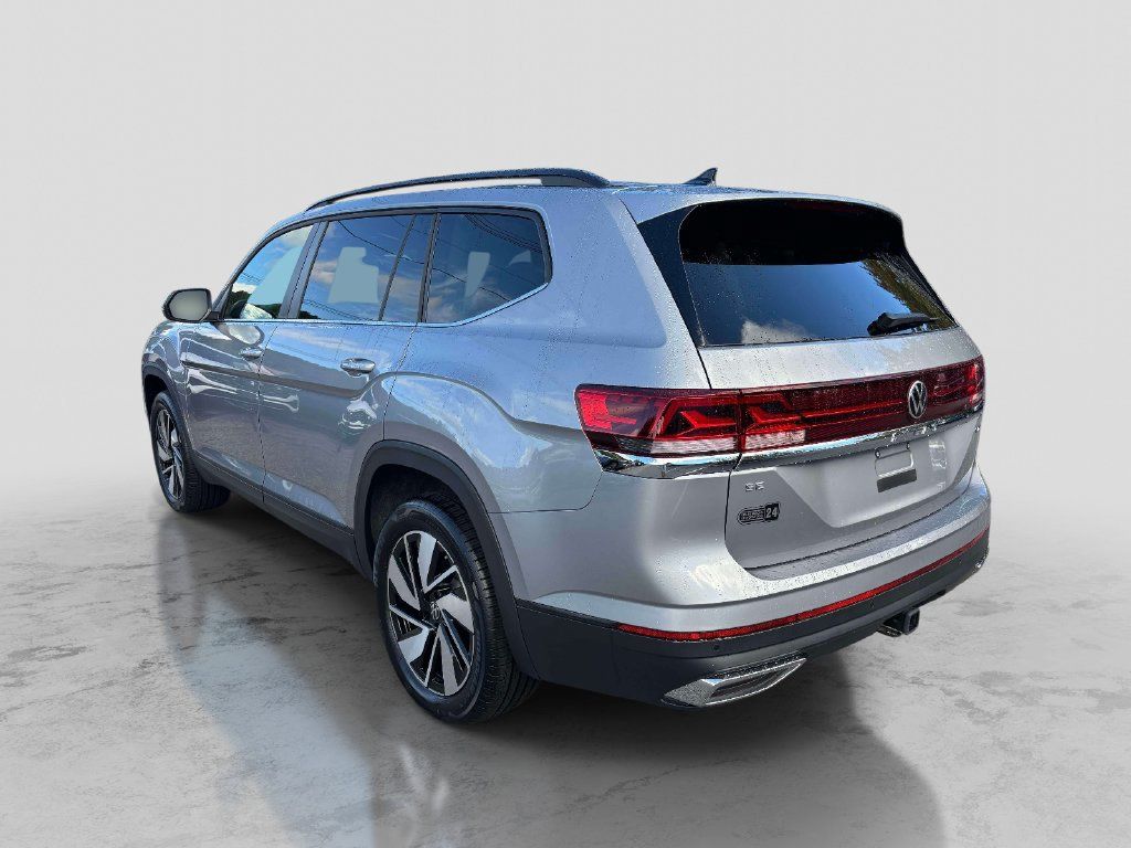Used 2026 Volkswagen Atlas SE AWD/4WD image 3