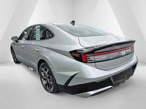 Used 2025 Hyundai Sonata SEL FWD image 5