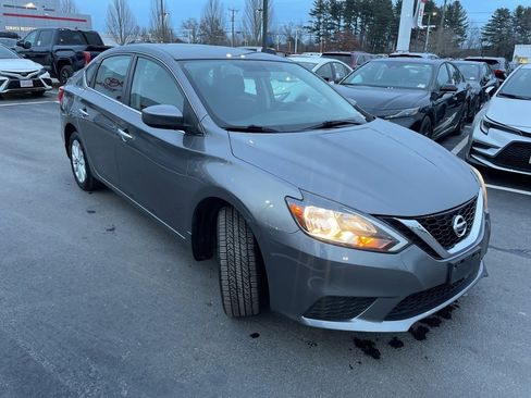 Used 2019 Nissan Sentra SV image 3
