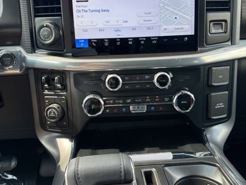 New 2025 Ford F150 Lariat w/ Equipment Group 502A High image 35