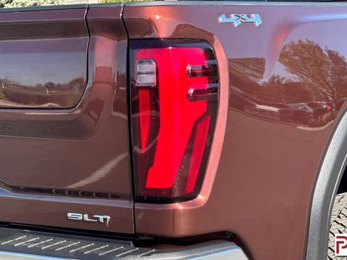 Used 2024 GMC Sierra 3500 SLT w/ SLT Convenience Package AWD/4WD image 34