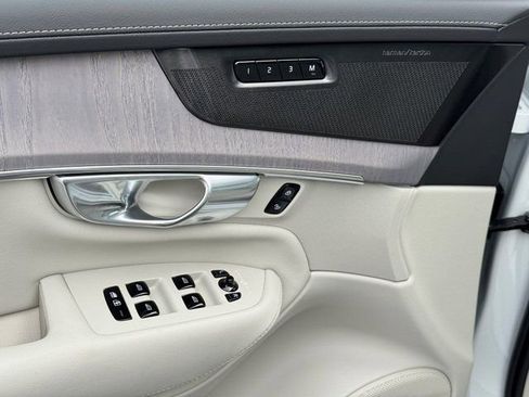 New 2026 Volvo XC90 T8 Ultra image 17