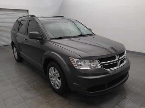 Used 2020 Dodge Journey SE FWD image 13