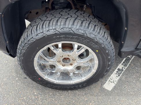 Used 2008 Chevrolet Avalanche LT w/ LT Preferred Equipment Group AWD/4WD image 32