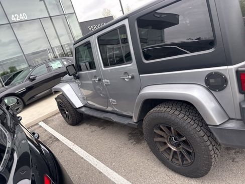 Used 2016 Jeep Wrangler Unlimited Sahara w/ Connectivity Group image 14