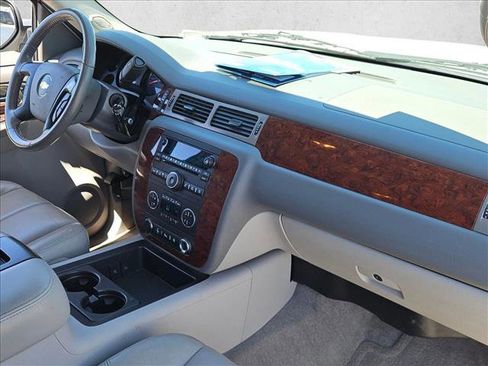 Used 2009 Chevrolet Tahoe LT w/ Luxury Package image 25