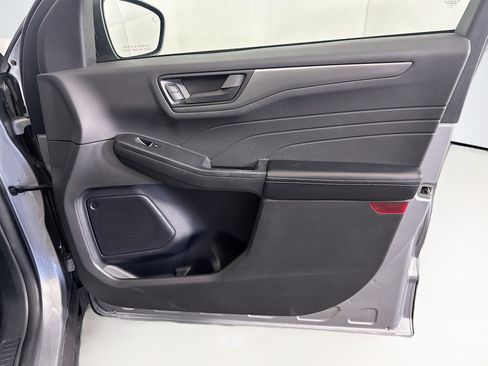 Used 2024 Ford Escape Active FWD image 32