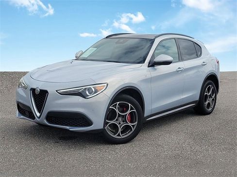 Used 2022 Alfa Romeo Stelvio Ti image 1