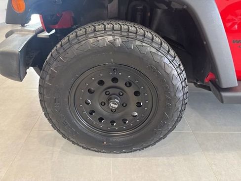 Used 2016 Jeep Wrangler Unlimited Sport w/ Quick Order Package 24S AWD/4WD image 15