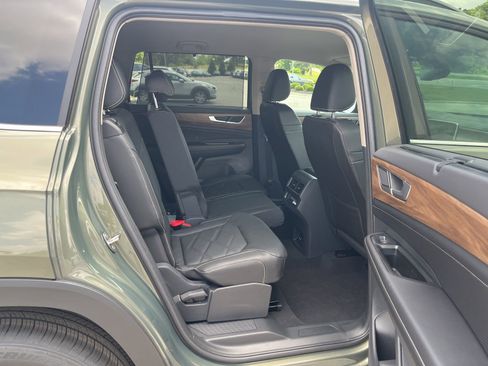 New 2026 Volkswagen Atlas SE FWD image 28