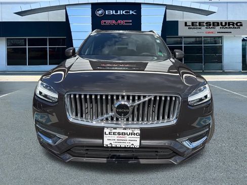 Used 2025 Volvo XC90 B6 Ultra image 2