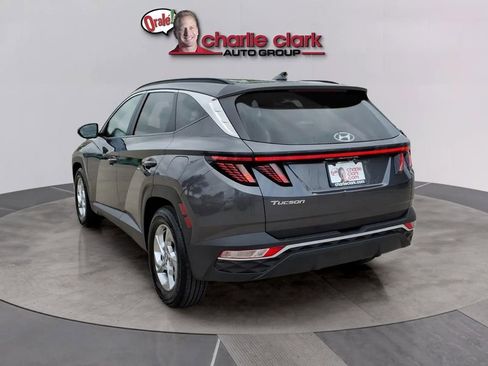 Used 2022 Hyundai Tucson SEL FWD image 3