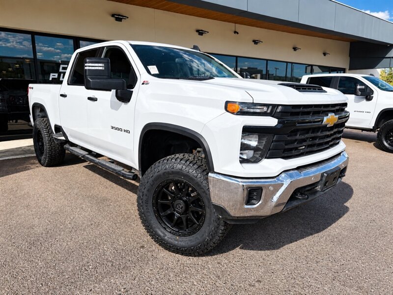 Used 2025 Chevrolet Silverado 3500 W/T w/ WT/CX Safety Package AWD/4WD image 1