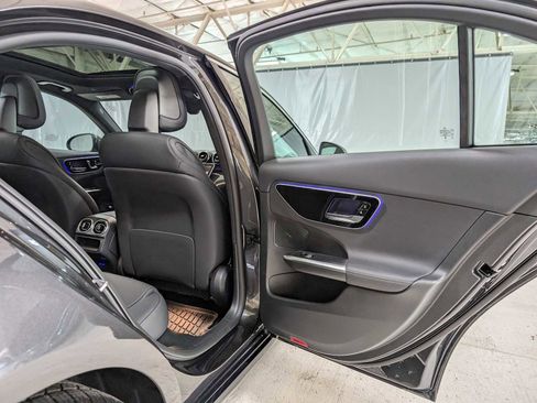 Used 2025 Mercedes-Benz C 300 4MATIC Sedan image 14