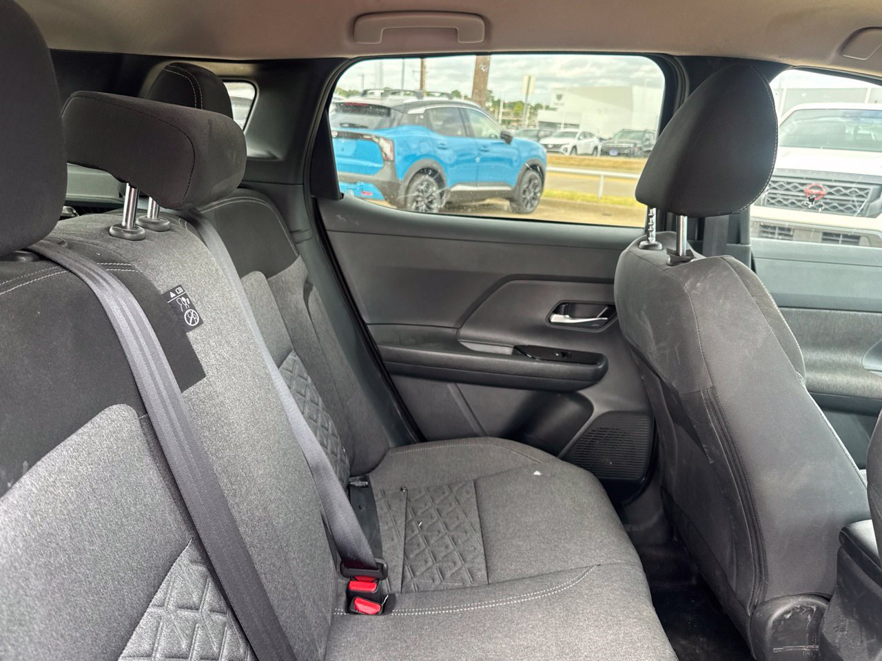 Used 2025 Nissan Kicks SV FWD image 36