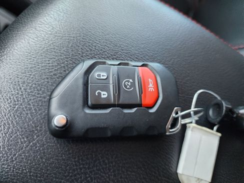 Used 2024 Jeep Wrangler Unlimited Rubicon AWD/4WD image 29