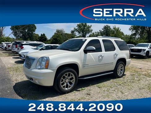 Used 2013 GMC Yukon Denali AWD/4WD image 1