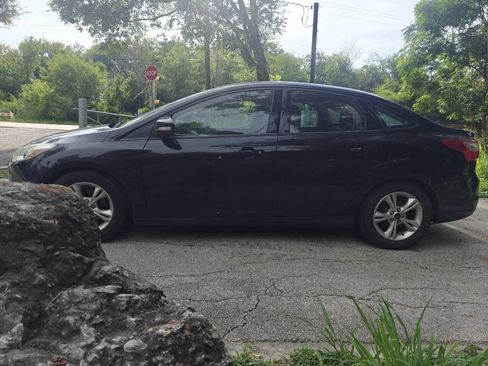 Used 2014 Ford Focus SE FWD image 5