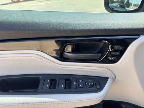 Used 2026 Honda Odyssey Touring image 19