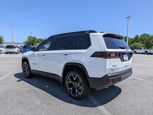 New 2026 Jeep Cherokee Overland AWD/4WD image 5