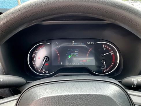 Used 2024 Toyota RAV4 XLE AWD/4WD image 25