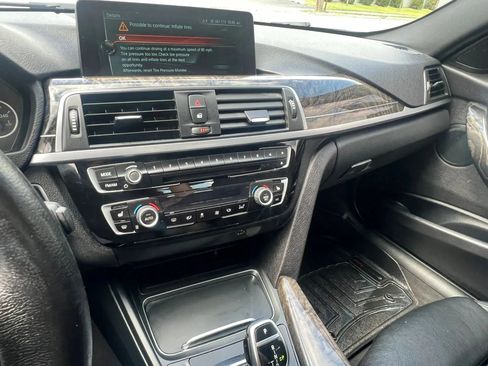 Used 2017 BMW 330i xDrive Sedan AWD/4WD image 22