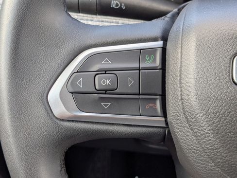 Used 2024 Jeep Compass Latitude AWD/4WD image 19