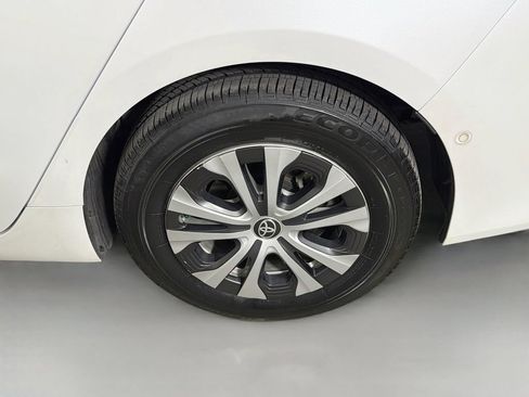 Certified 2022 Toyota Prius XLE w/ Advanced Technology Package AWD/4WD image 26