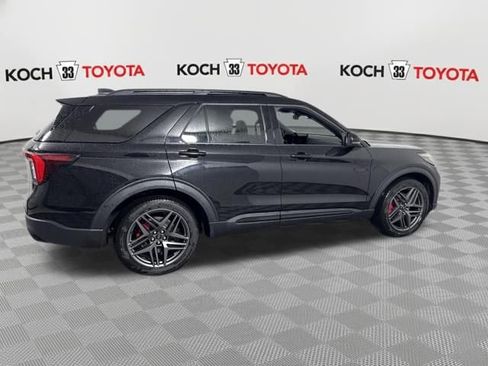 Used 2025 Ford Explorer ST w/ Sun And Sound Package image 9