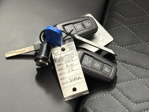 Used 2025 Audi S5 Premium Plus w/ Premium Plus Package image 24