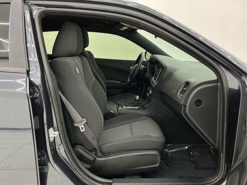 Used 2019 Dodge Charger SXT w/ Blacktop Package RWD image 15