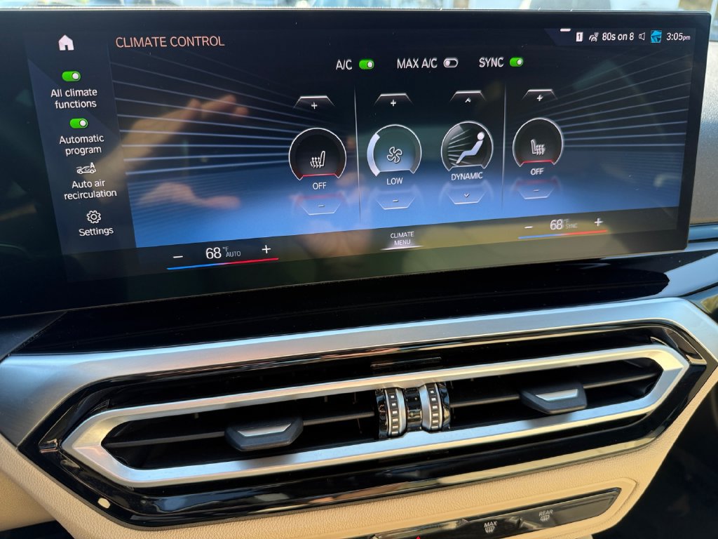 Certified 2024 BMW 330i xDrive Sedan w/ Premium Package AWD/4WD image 24
