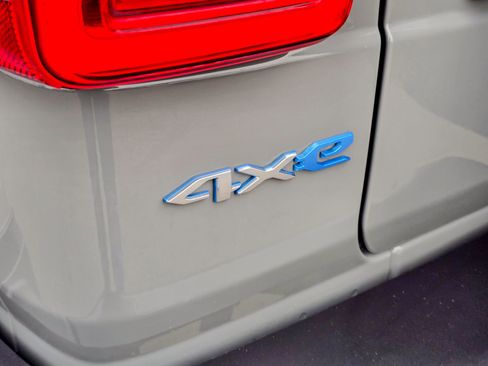 Used 2021 Jeep Wrangler Unlimited Sahara w/ Cold Weather Group image 22