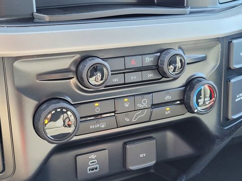 New 2026 Ford F250 XLT w/ FX4 Off-Road Package image 55