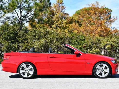 Used 2008 BMW 335i Convertible image 7