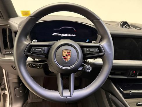 Certified 2026 Porsche Cayenne E-Hybrid AWD/4WD image 20