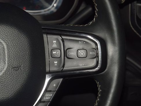 Used 2024 RAM 2500 Limited image 36