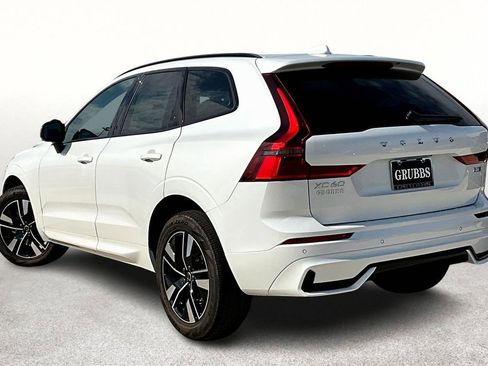New 2026 Volvo XC60 B5 Core w/ Climate Package image 6