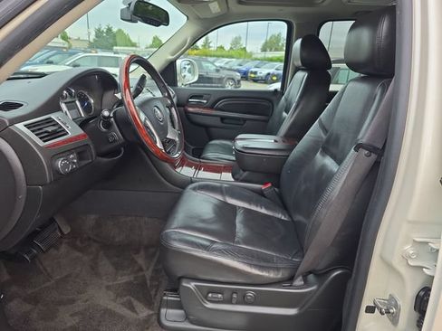 Used 2010 Cadillac Escalade ESV Premium AWD/4WD image 15