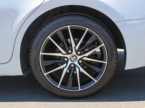 Used 2023 Toyota Camry SE FWD image 10