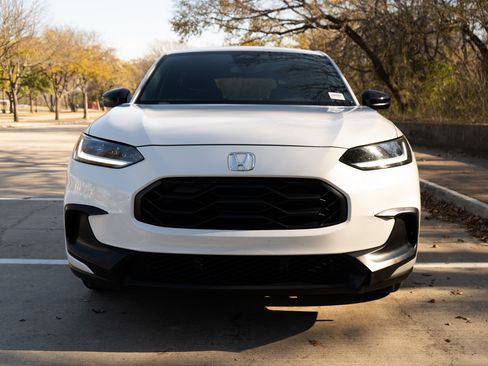 Certified 2024 Honda HR-V Sport image 3