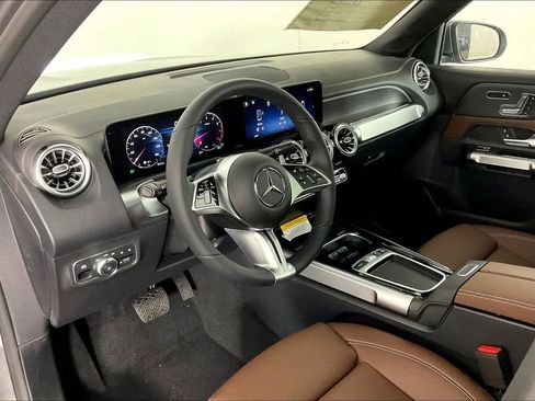 New 2026 Mercedes-Benz GLB 250 4MATIC image 6
