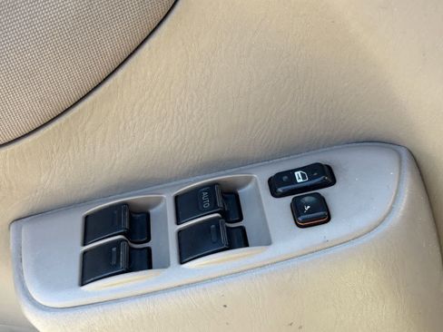 Used 2004 Toyota RAV4 2WD image 15