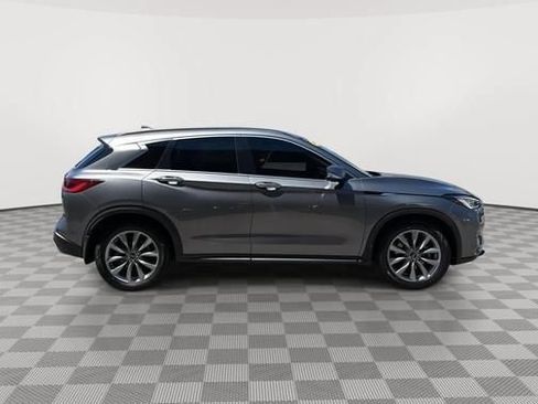 Used 2022 INFINITI QX50 Essential AWD/4WD image 2
