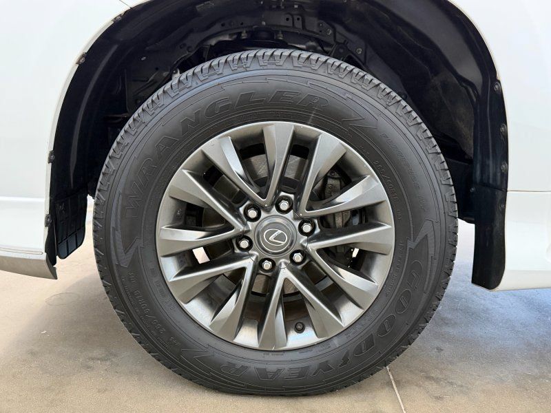 Used 2018 Lexus GX 460 Premium AWD/4WD image 11