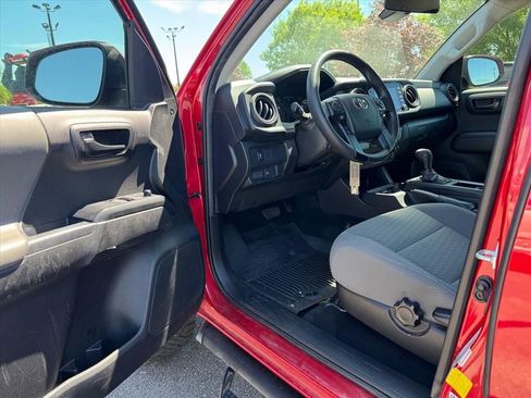 Used 2022 Toyota Tacoma SR w/ SR Convenience Package RWD image 13