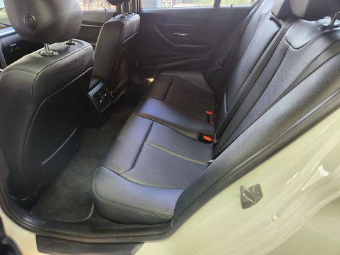 Used 2015 BMW 320i Sedan image 17
