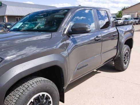 Used 2024 Toyota Tacoma TRD Off-Road w/ TRD Off Road Upgrade Package AWD/4WD image 8