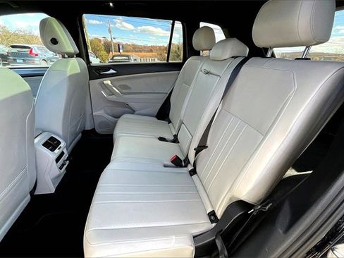 Used 2023 Volkswagen Tiguan SE R-Line image 20